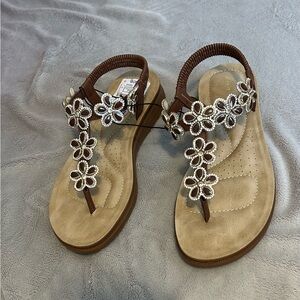 Brown Tan Floral Sandals with Chain Embellishments
